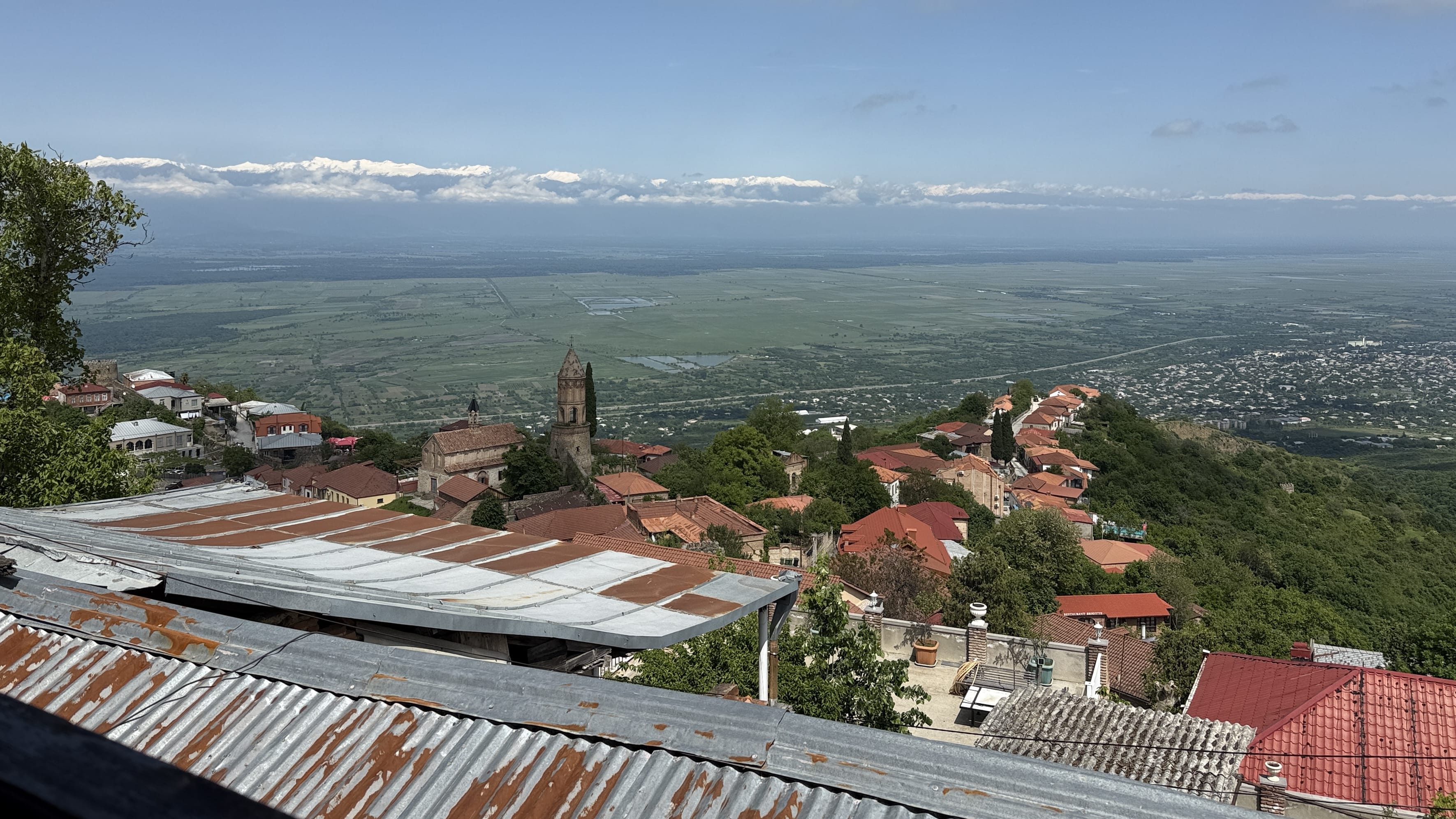 7 Days in Georgia itinerary: view over Sighnaghi and the Alazani Valley