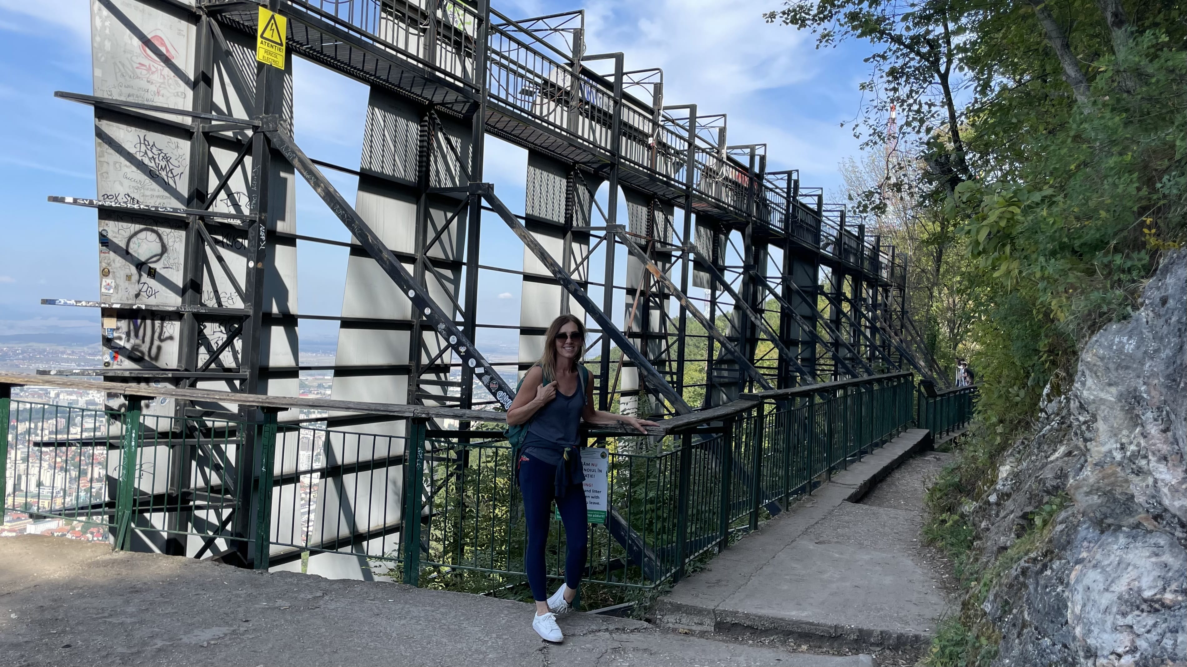 Hiking to the Tâmpa Mountain sign above Brașov during my 10 Days in Romania